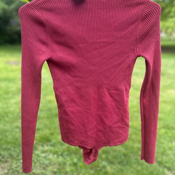 Abercrombie & Fitch Women's Giselle Trapeze Bodyauit Red V-Neck | Small | NWT - Picture 2 of 5